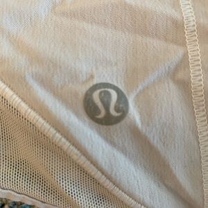 Cute white lululemon shorts!!